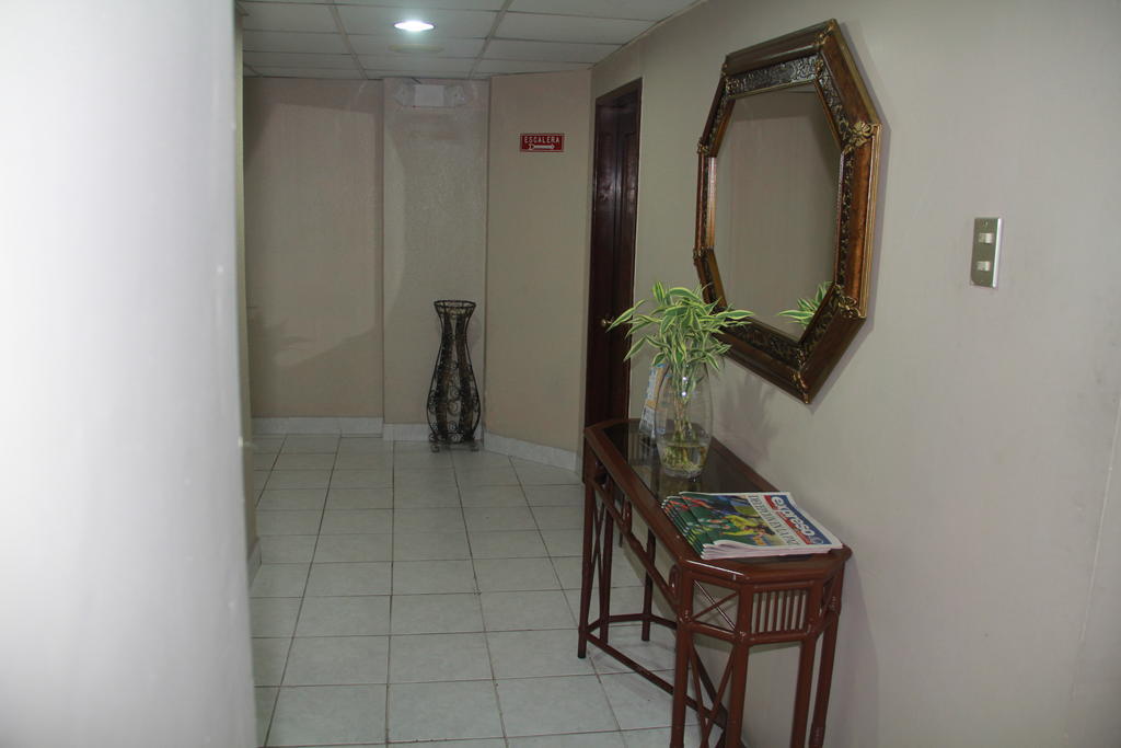 Hotel La Torre Guayaquil Esterno foto