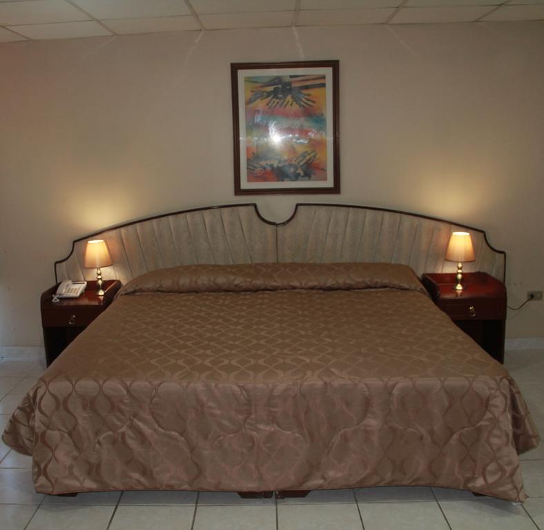Hotel La Torre Guayaquil Camera foto