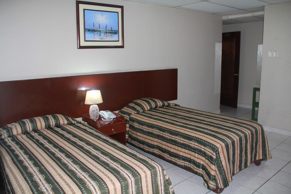 Hotel La Torre Guayaquil Camera foto